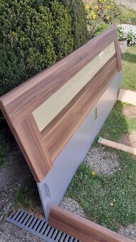 Dřevěná postel 200 cm x 180 cm - 7