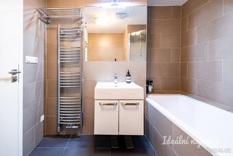Pronájem bytu 2+kk, Kališnická, Žižkov, 23900 Kč/měs, 47 m2 - 7