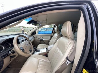 Volvo XC90 D5 AWD – 7 míst, nafta, spolehlivý vůz - 7