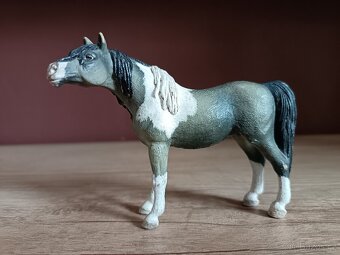 Schleich koně III - 7