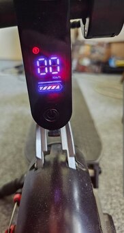 Koloběžka GoGEN VOYAGER S 801B, motory 350 W,evbike 500W - 7