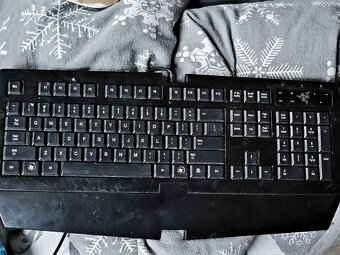 Prodám 2x notebook - 7