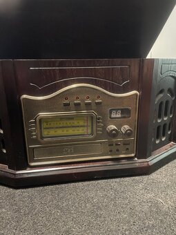 Gramofon v retrostylu s CD a rádiem - 7