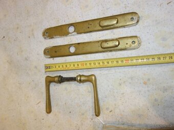 Stará mosazná klika od dveří č.2 - 7