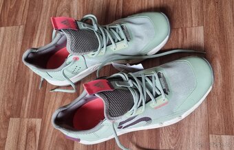 Adidas vycházkové boty UK 6 - 7