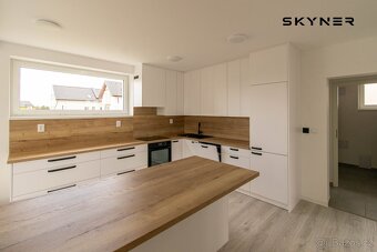 Prodej, Rodinné domy, 130 m2 - Žalhostice, ev.č. 01077 - 7