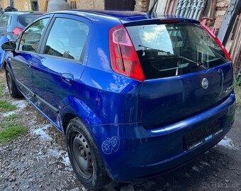 Rozprodám na ND Fiat Grande Punto 1.3 66kw - 7