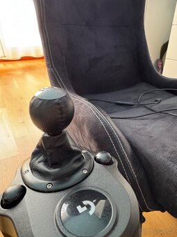 prodam herni set playseat a logitech k xboxu/pc - 7