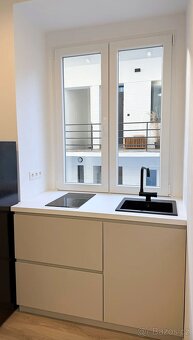 Prodej bytu 1+kk 18,2 m² Ortenovo náměstí - Holešovice - 7