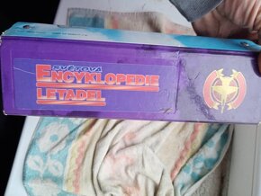 prodám encyklopedie letadel - 7