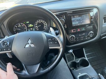 Mitsubishi Outlander 3 2015 2.2d 110kw 7mist 4x4 automat kam - 7