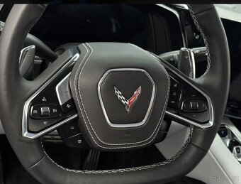 Chevrolet Corvette Stingray Convertible - 7