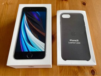iPhone SE 2.gen (2020) 128gb bílá - 7
