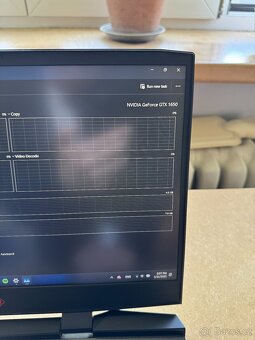 Herní notebook OMEN by HP 15-dc1103nc - 7