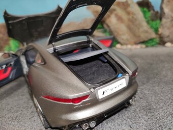 Prodám nový model 1:18 Jaguar f type R 2015 - 7
