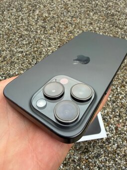 IPhone 15 pro Black - 7