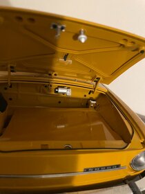 Kovový model ŠKODA 100 v měřítku 1:8 - 7