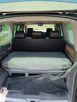 Rozprodám multivan t5 na ND 2.5 tdi - 7