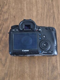 Canon EOS 6D + Canon EF 50mm F1.8 - 7