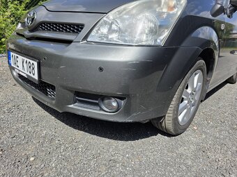 Toyota Corolla Verso 1.8, 7 mist, benzín - 7