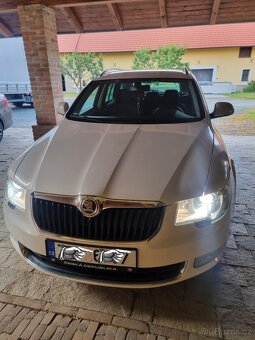 Škoda superb combi 2L 103kw r.v. 2011 - 7