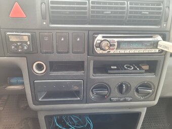 Vw caravelle 2,5 tdi,rv 2003.long vysoká verze - 7