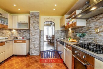 Prodej prostorného rodinného domu 8+2, 196 m² – Mladá Vožice - 7