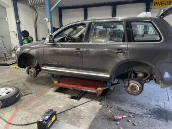 Zvedák pneumatický - 7