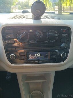 VW Up 1.0 rok 2013 naj 169000 klima - 7