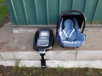 Dětská autosedačka + isofix základna Maxi-Cosi - 7