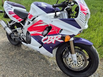 Honda CBR 900 SC28 - 7