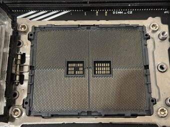 ASUS Prime TRX40-Pro S - 7
