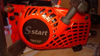 Jednoruční nová japonská motorová pila Hitachi CS 30EG(S) - 7