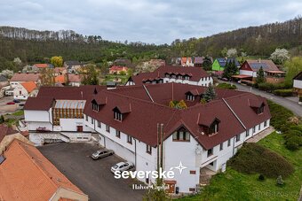 Prodej zavedeného hotelu a restaurace se stálou klientelou - 7