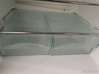 lednice LIEBHERR  A+ s mrazákem dole - 7