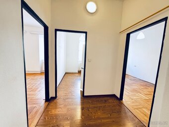 Pronájem 2+1, Smetanovo nám. Litomyšl - 7