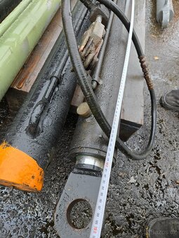 PRODÁM: velká Hydraulické pístnice, válce, píst - 7