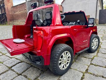 Dětské elektrické autíčko GMC Denali 4x4 - 7