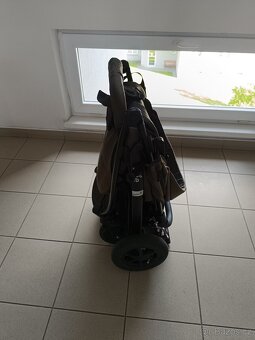 Sportovní skládací kočárek Joie - 7