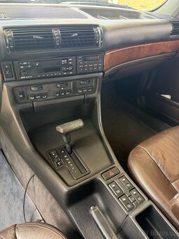 BMW 730i E32 - 7