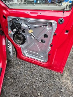 Pravé přední dveře VW T5 T5.1 T6 - 7