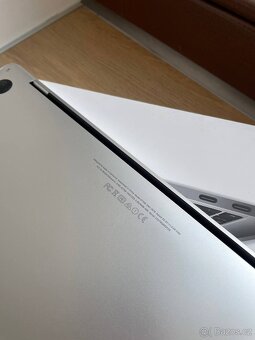 Apple MacBook Pro 13" (Mid-2017, A1708) – 256 GB SSD - 7