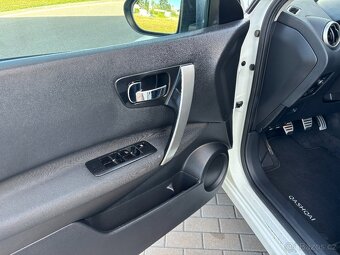 Nissan Qashqai, 2,0i 104kW 4x4 panorama - 7
