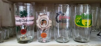 Sbírám - staré pivní láhve,půllitry,cedule,špuntovačku - 7