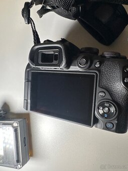 Canon EOS R10 – 2 objektivy, adaptér, brašna - 7