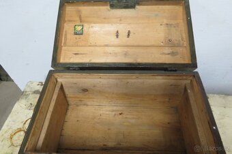 Stará vojenská bedna- po renovaci nově namalovaná - 7