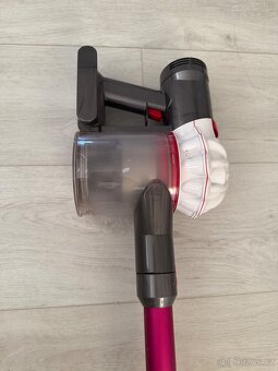 Dyson V7 - 7