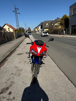 Honda CBR 125R – Červeno modro bílá edice - SLEVA - 7