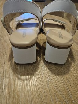 Dámské letní na podpatku - 7