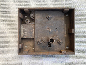 Zámek dveřní starožitný s klíčem - 7